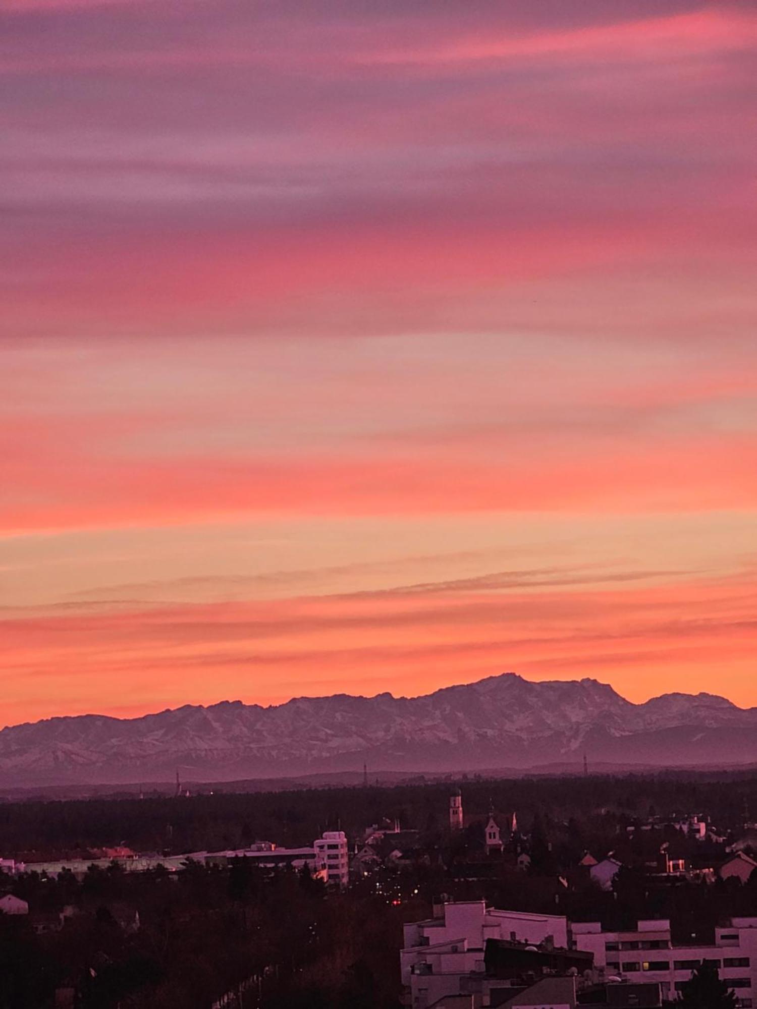 Stylische Sunset-Wohnung Аугсбург Экстерьер фото